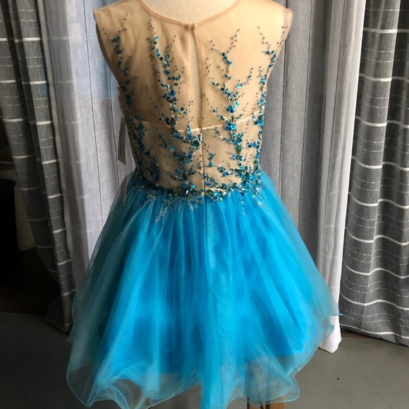 Turquoise & Nude Short Formal Dress Size 14 by Karishma - Picture 3 of 8